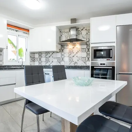 El Rinconcito Con Vistas Al Mar Los Menores